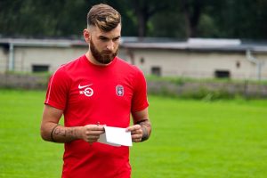 4-3-3 срещу 3-5-2 – битката на формациите