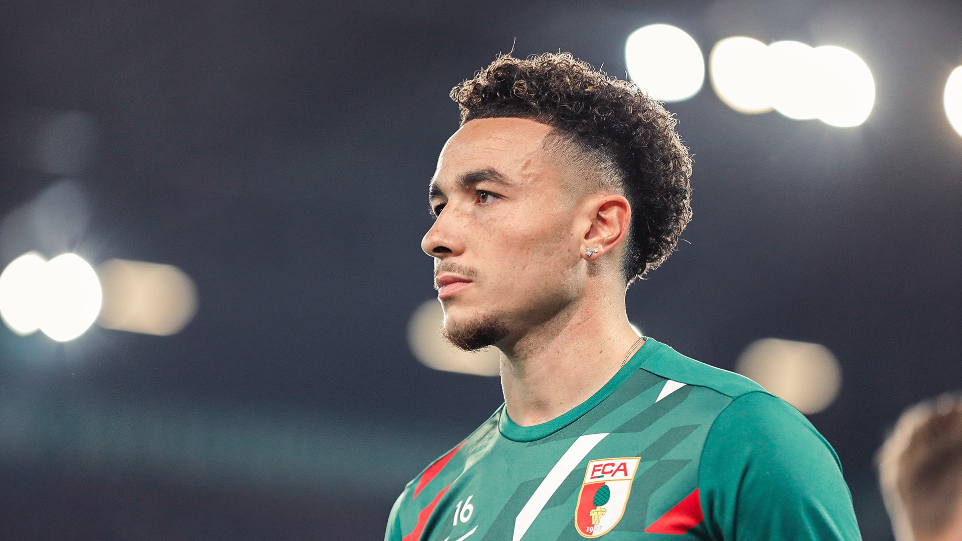 Лийдс проявява сериозен интерес към Рубен Варгас от Севиля